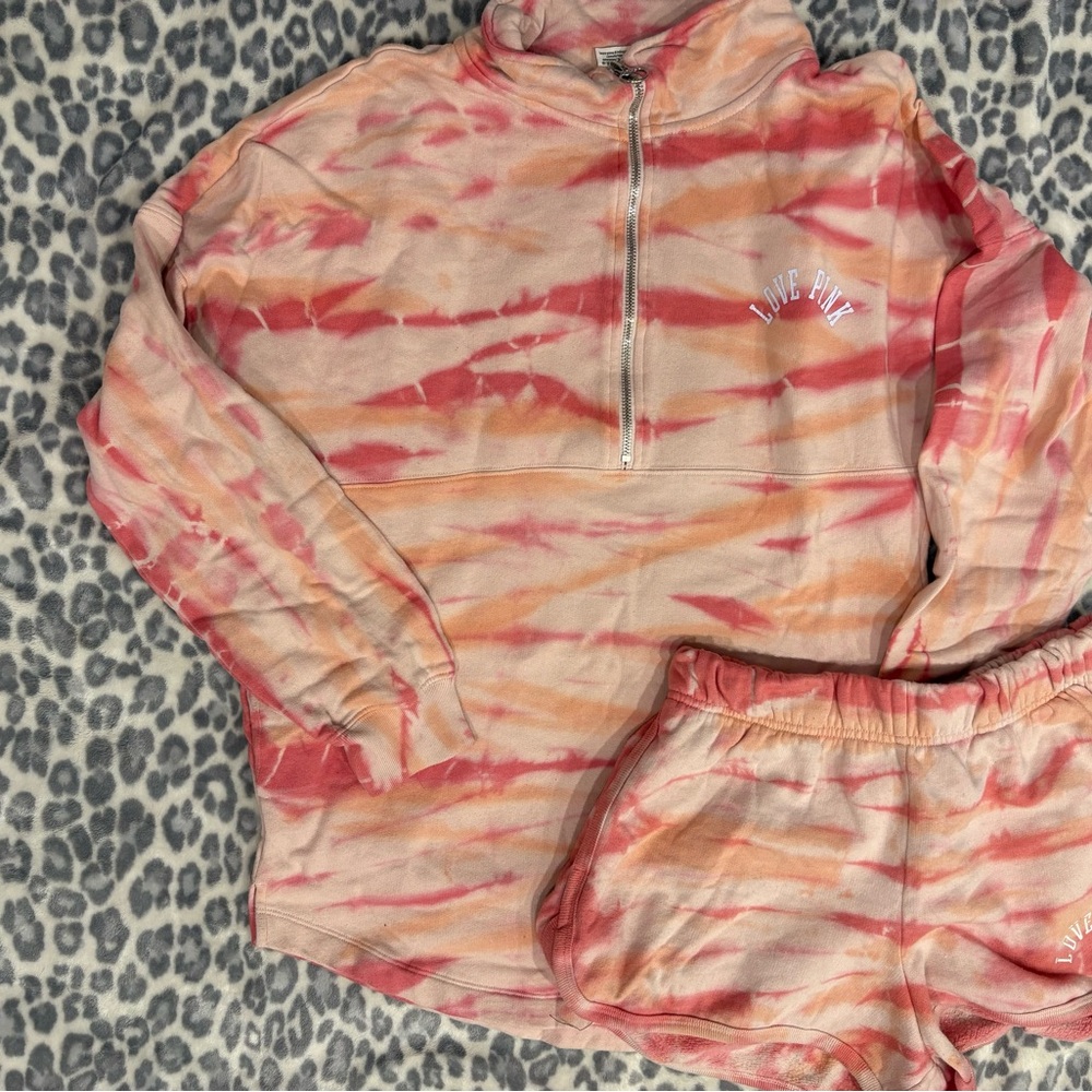 PINK Victoria's Secret Pink and White Tie-Dye Set